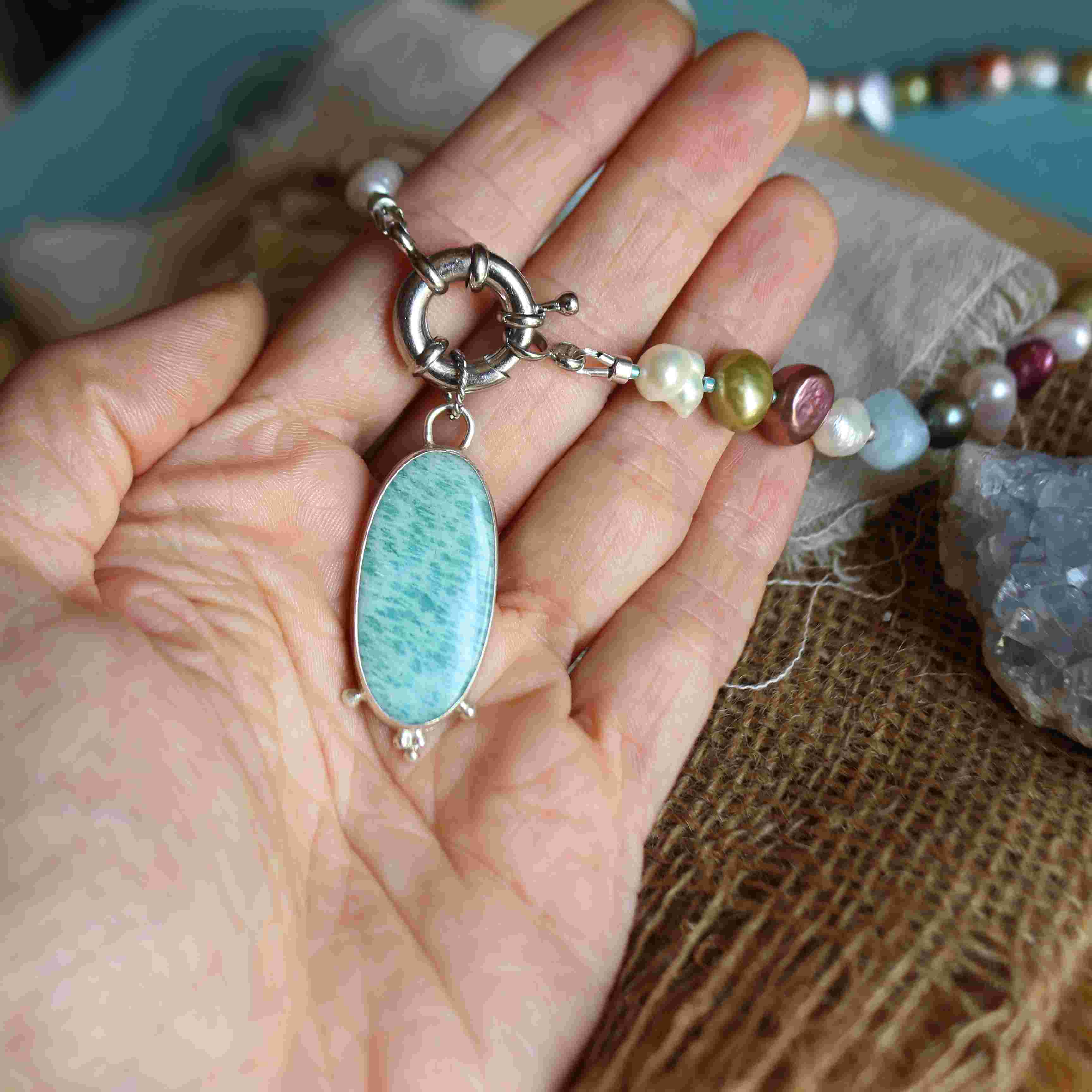 La Sirena Partenope e i suoi tesori - Choker di perle colorate e Ciondolo Sirena
