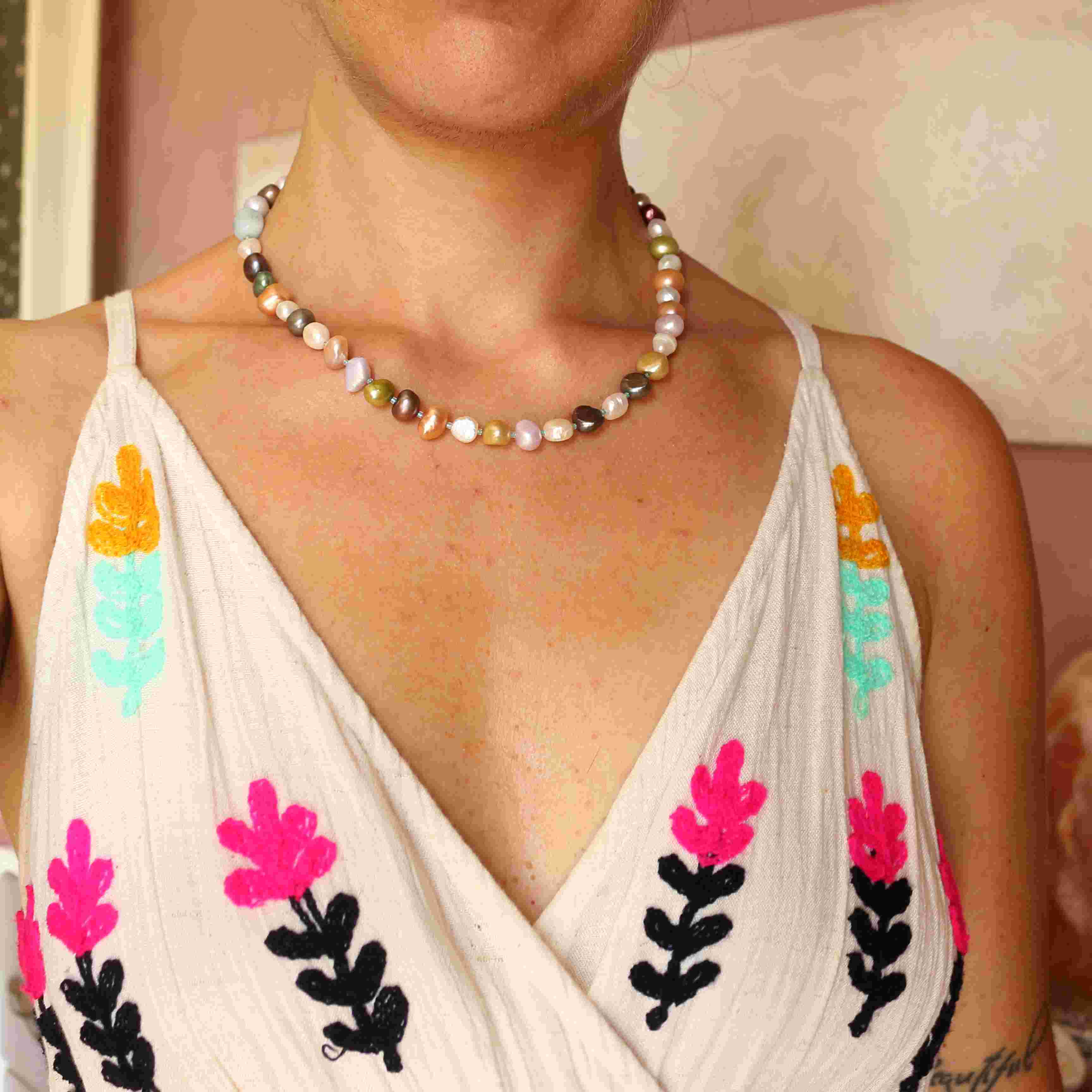 La Sirena Partenope e i suoi tesori - Choker di perle colorate e Ciondolo Sirena