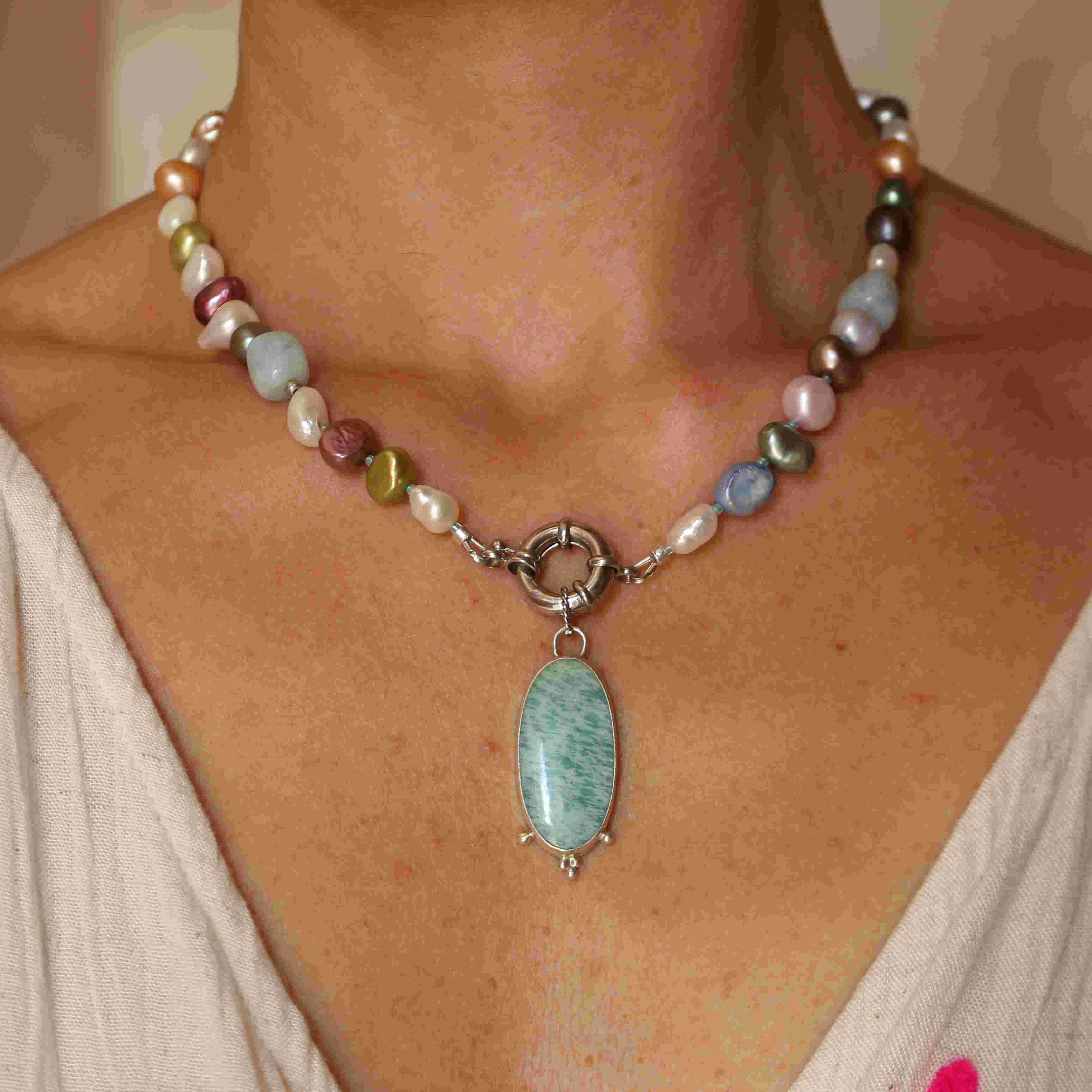 La Sirena Partenope e i suoi tesori - Choker di perle colorate e Ciondolo Sirena