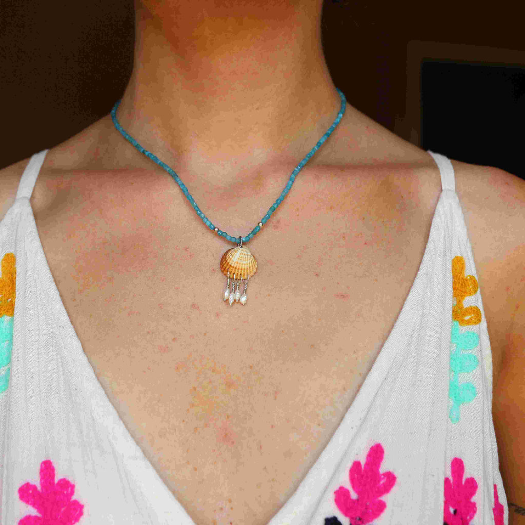 Collana della Sirena Nerissa - Apatite e Conchiglia naturale