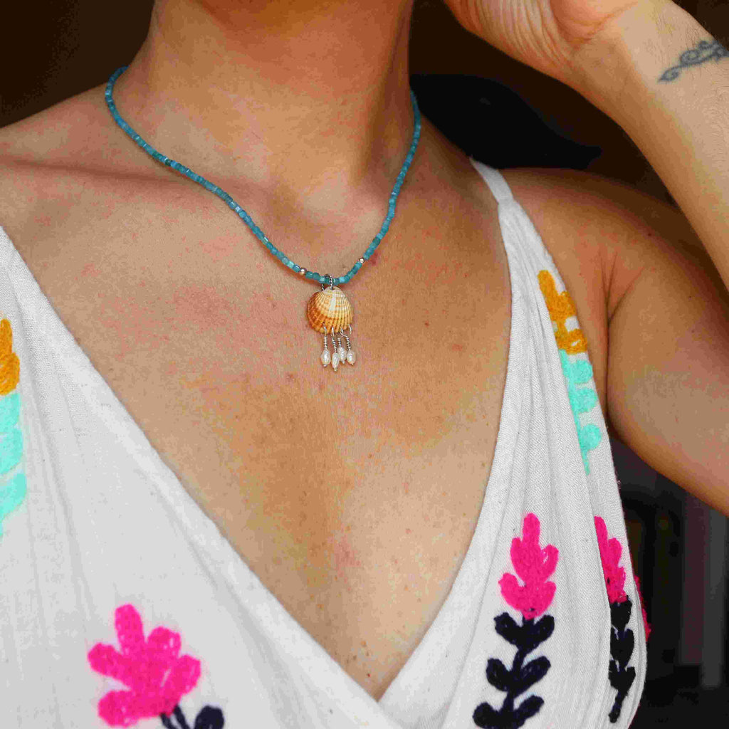 Collana della Sirena Nerissa - Apatite e Conchiglia naturale