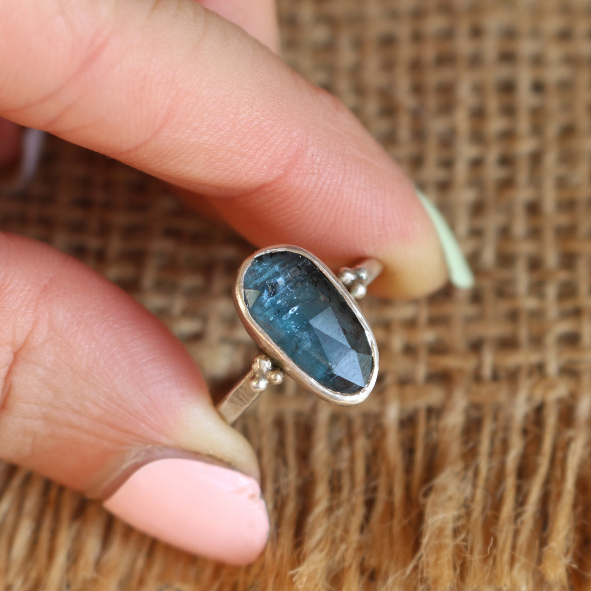 Anello "Amuleto Lama di Verità" Taglia IT 13