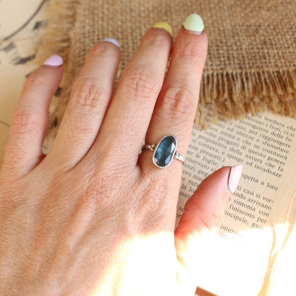 Anello "Amuleto Lama di Verità" Taglia IT 13