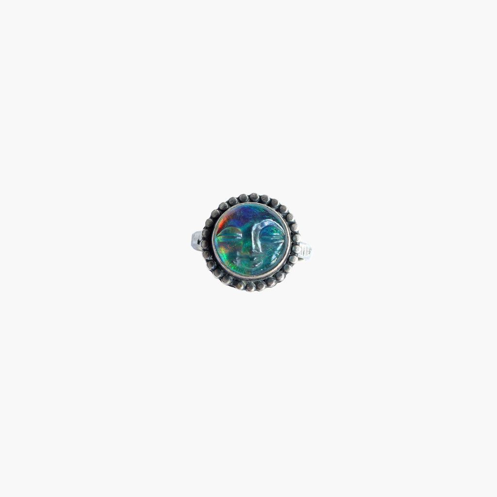 Anello "Sorriso Astrale" Opale Aura inciso a mano