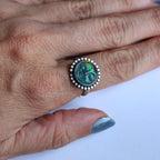 Anello "Sorriso Astrale" Opale Aura inciso a mano