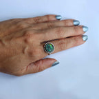 Anello "Sorriso Astrale" Opale Aura inciso a mano