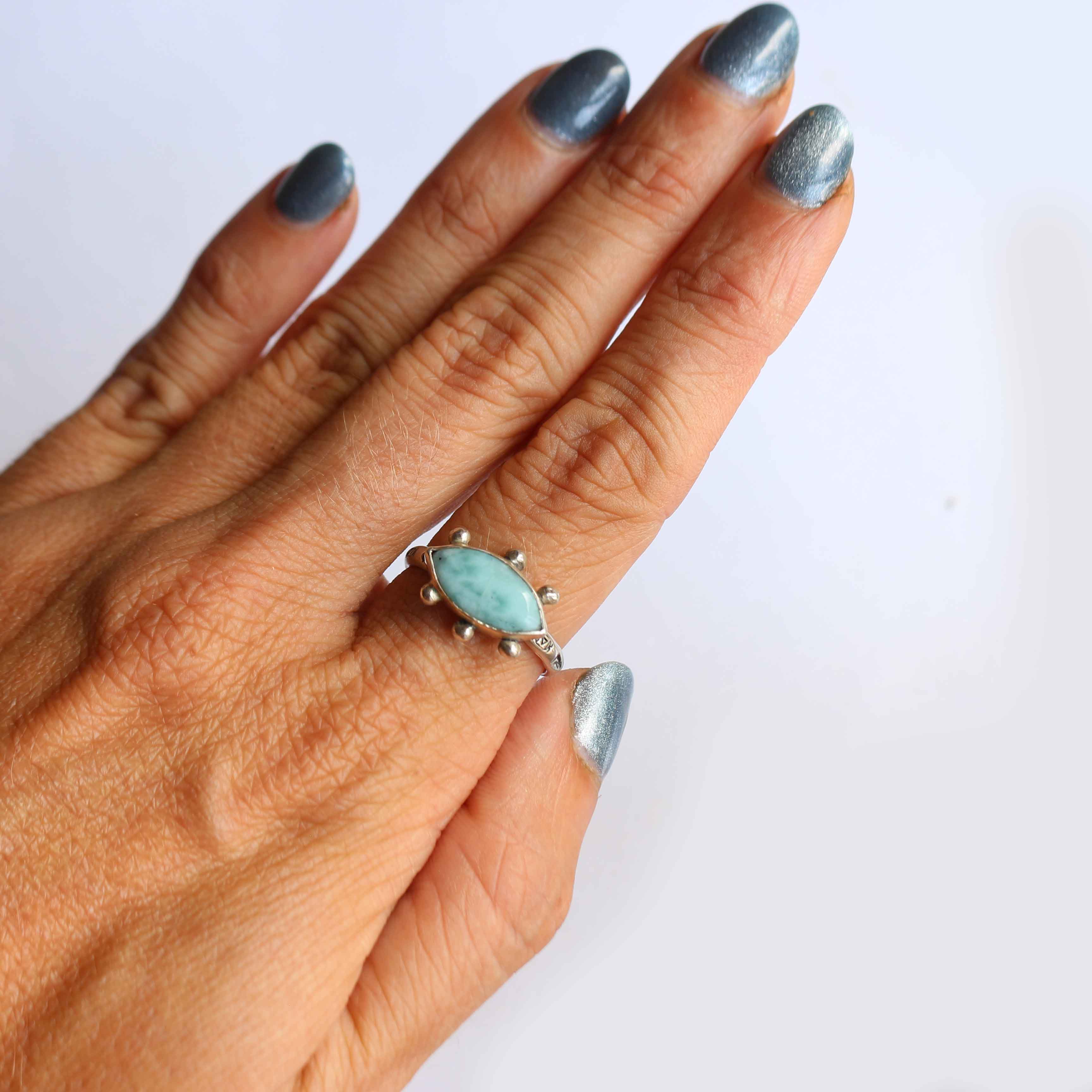 Anello "Occhio del Mare" Larimar naturale