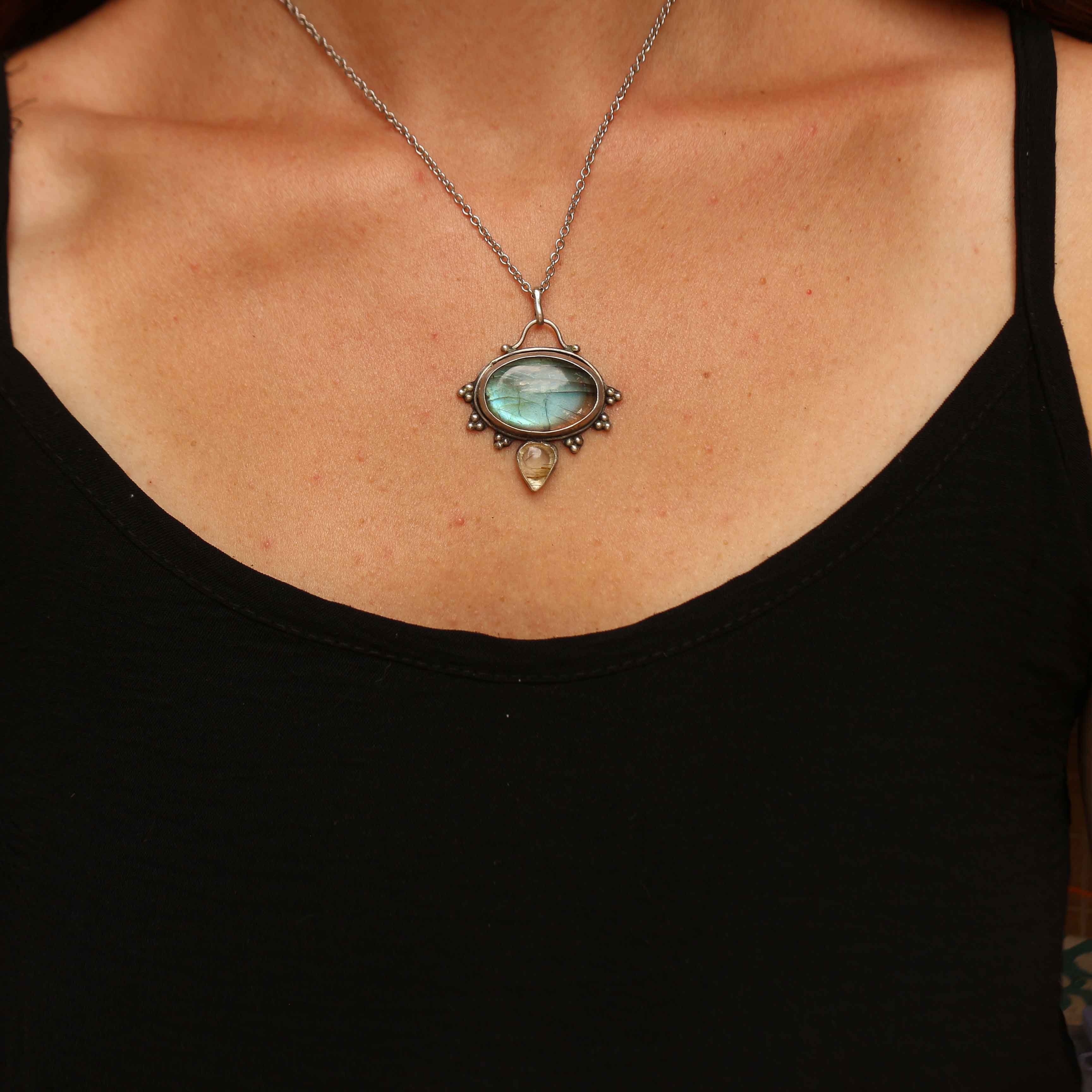 Ciondolo Labradorite e Quarzo rutilato golden in Argento