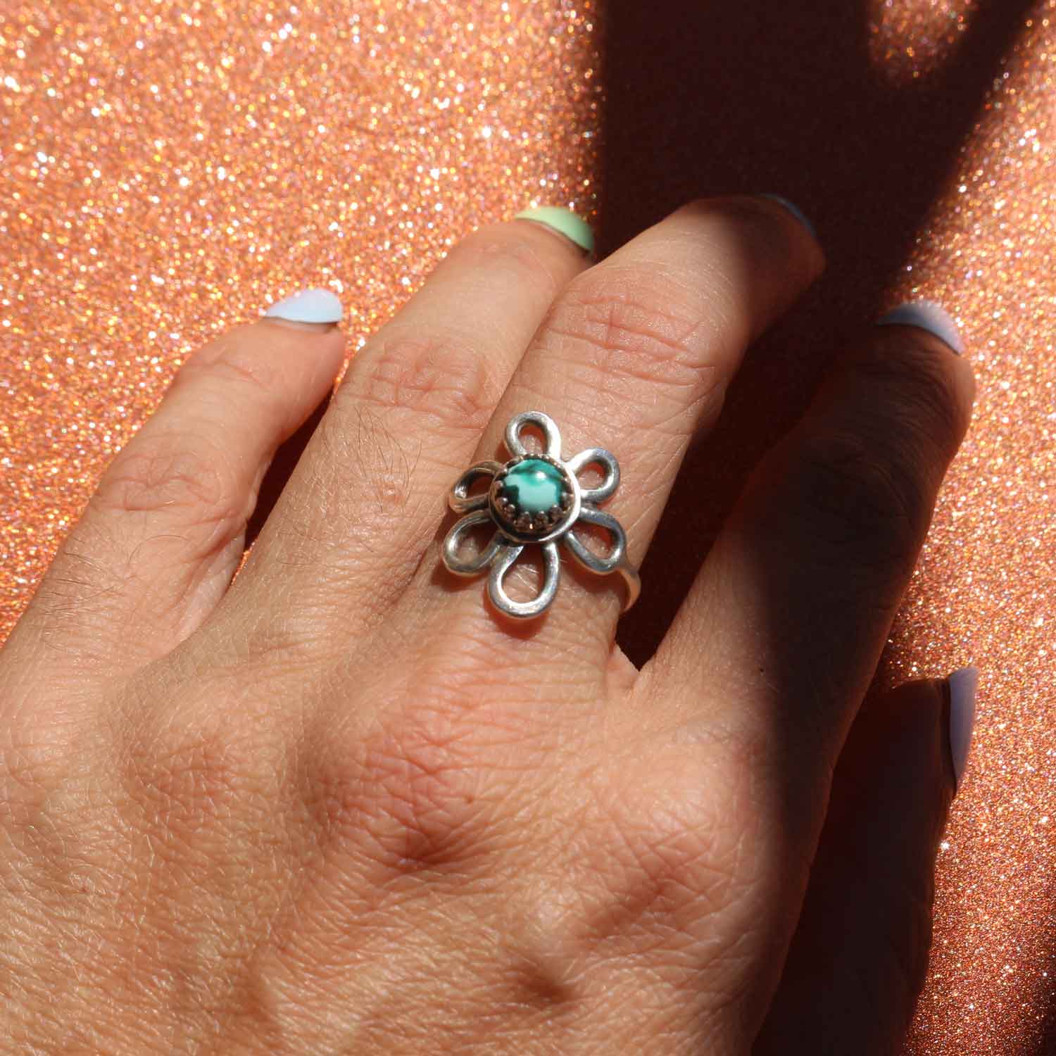 Anello regolabile "Fiore Blu" Turchese naturale e argento