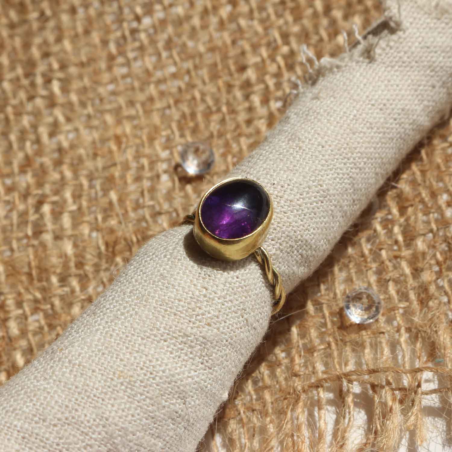 Anello regolabile "Sigillo della Maga" Ametista e Ottone