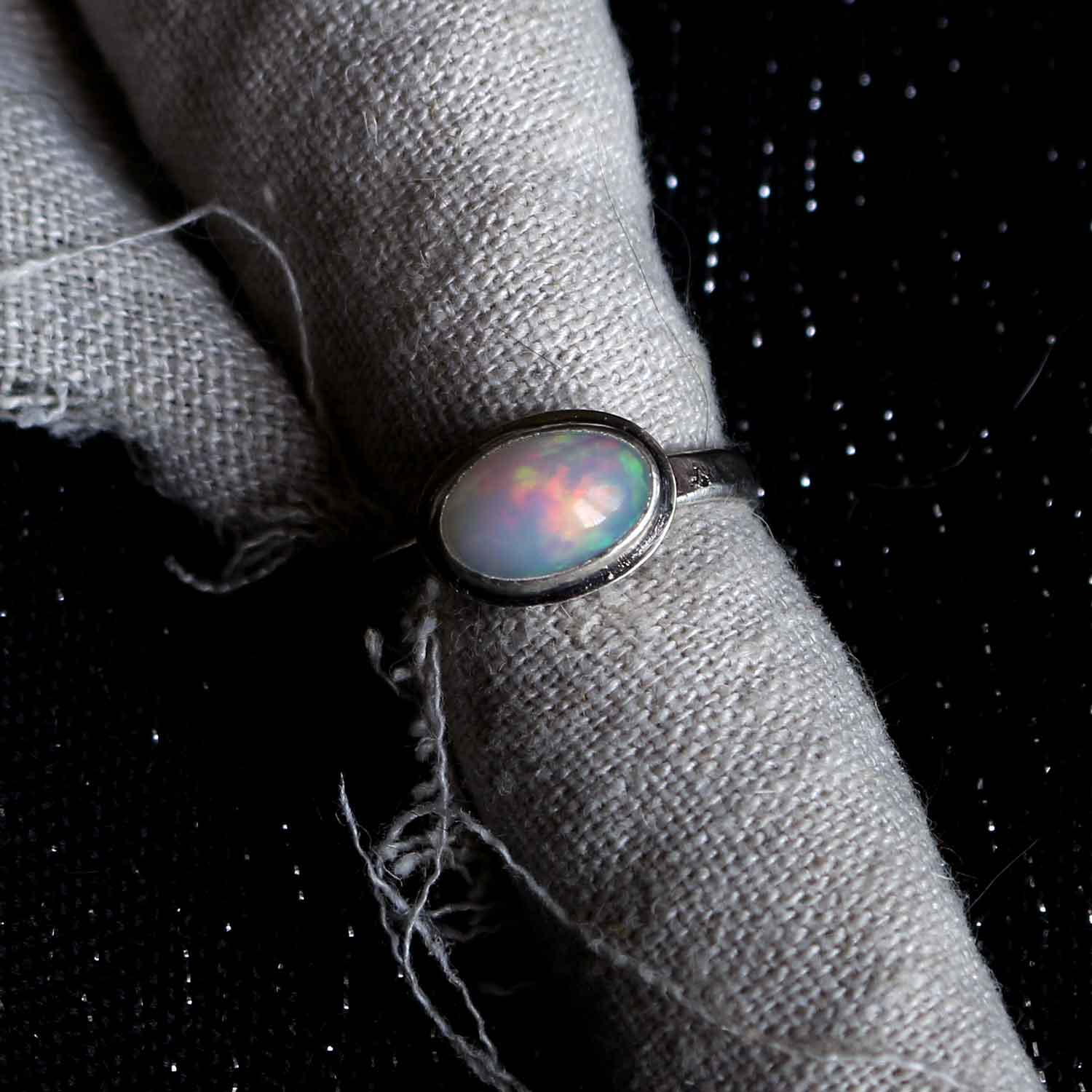 Anello "Sigillo di Nebbia" Opale etiope naturale in argento - IT 16
