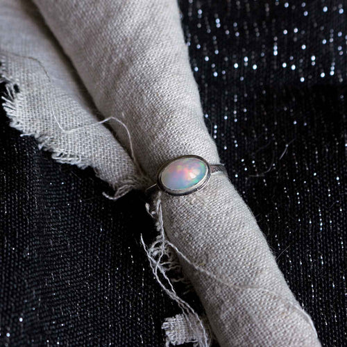 Anello "Sigillo di Nebbia" Opale etiope naturale in argento - IT 16