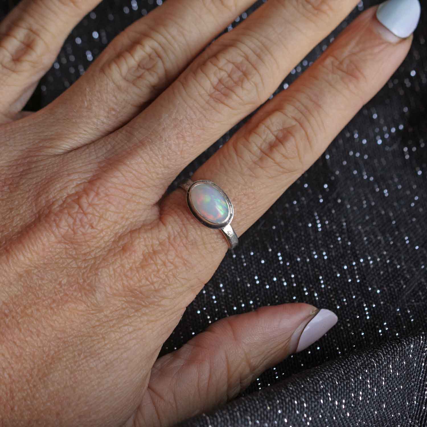 Anello "Sigillo di Nebbia" Opale etiope naturale in argento - IT 16