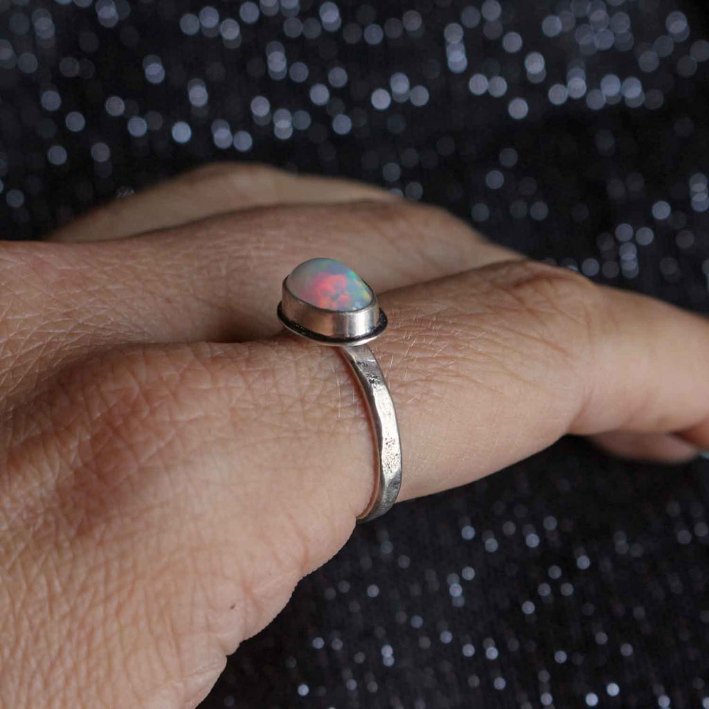 Anello "Sigillo di Nebbia" Opale etiope naturale in argento - IT 16