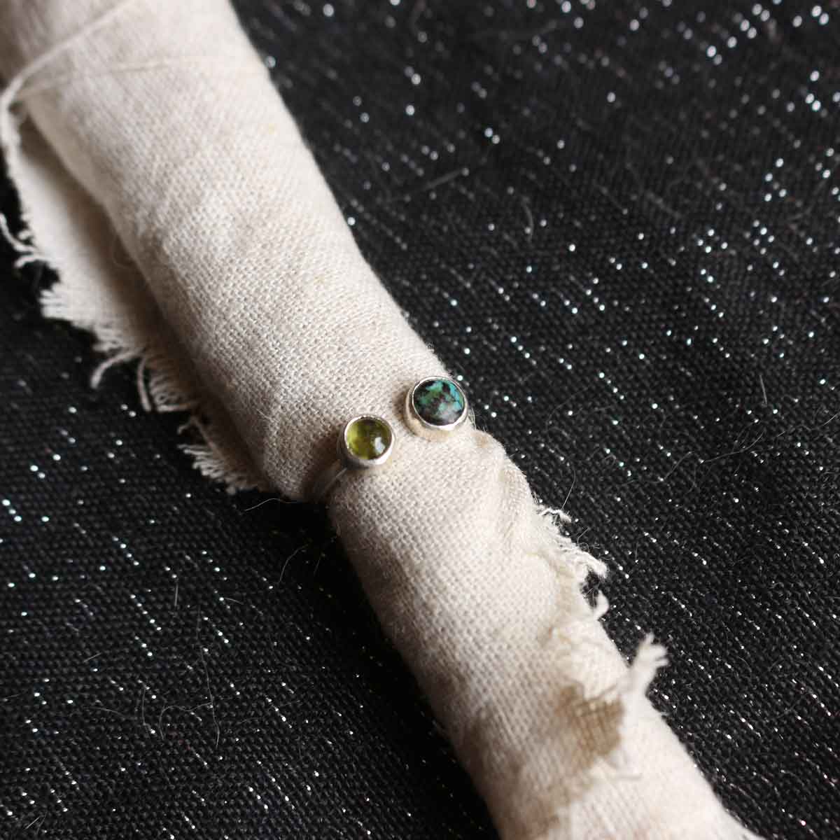 Anello regolabile "Gemini" Turchese naturale e Peridoto