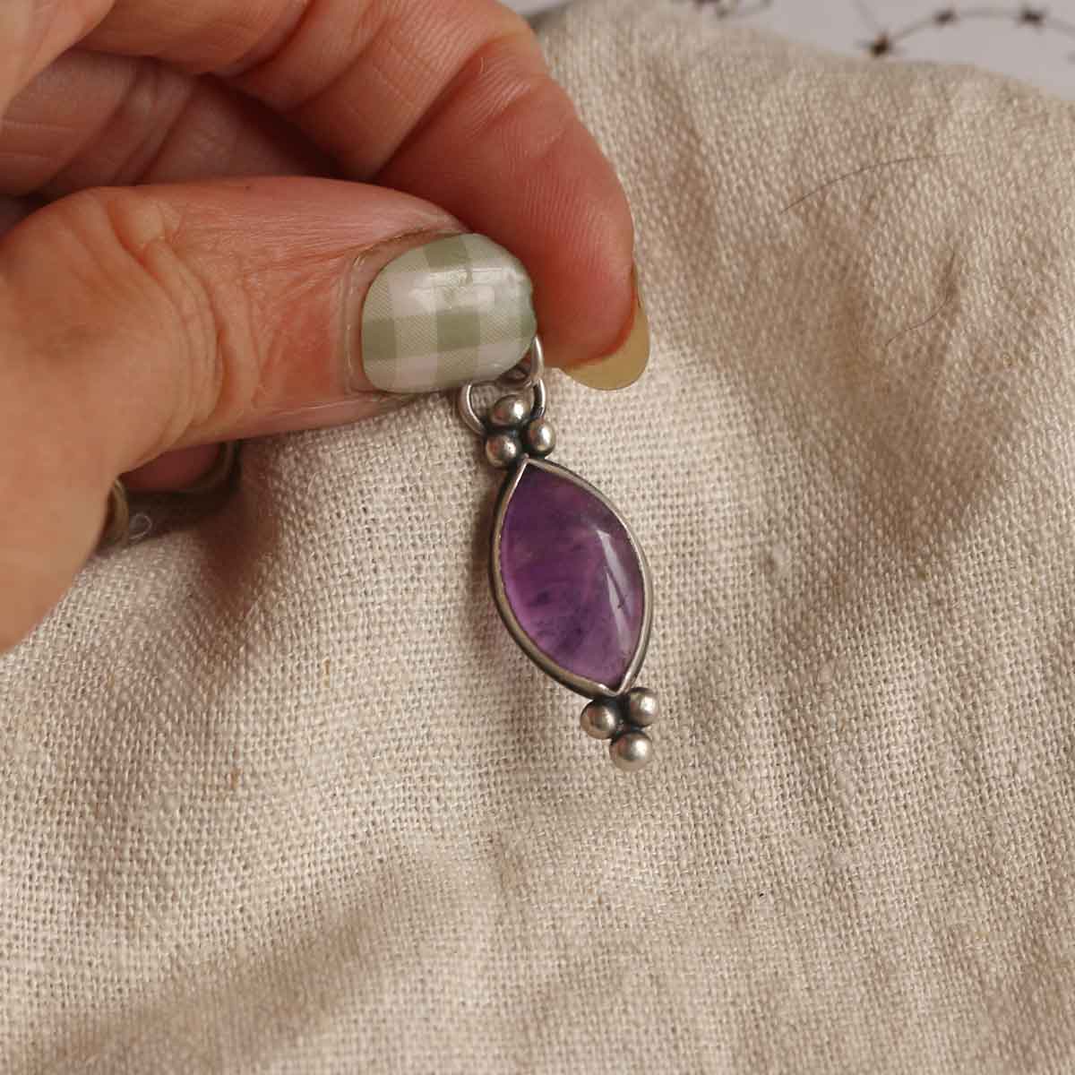 Ciondolo con Ametista marquise in argento