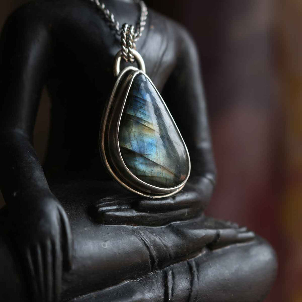 Ciondolo "Sorgente Nascosta" Labradorite in Argento