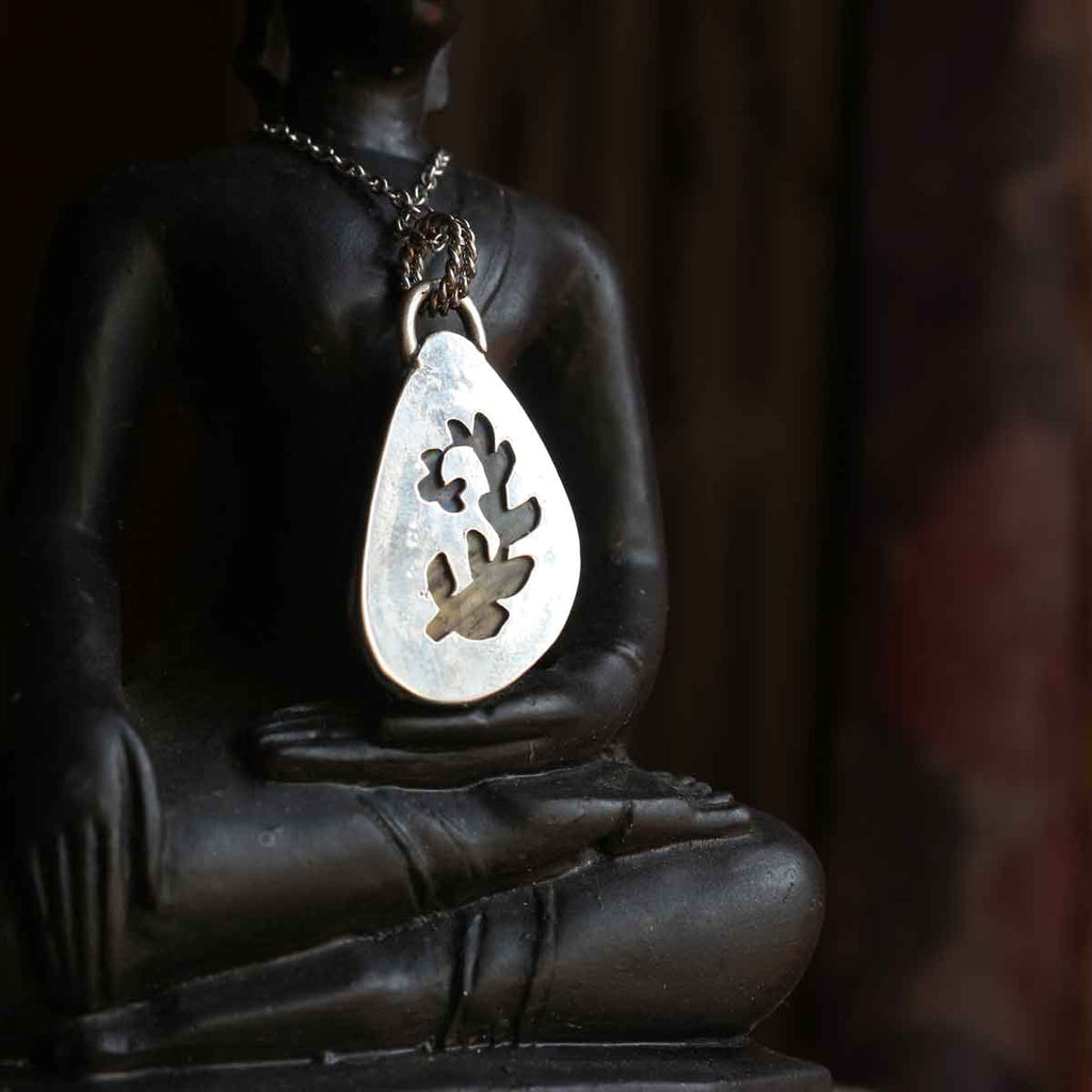 Ciondolo "Sorgente Nascosta" Labradorite in Argento