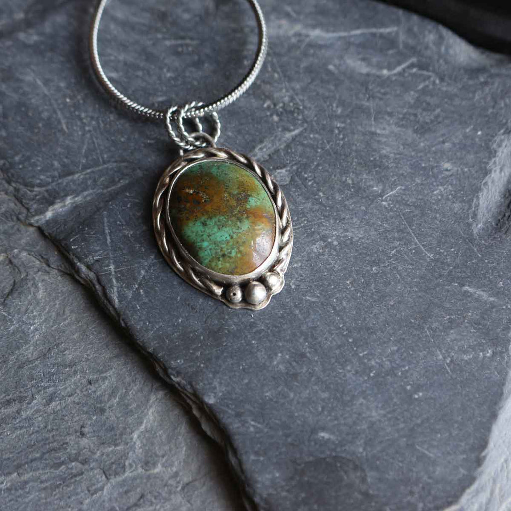 Ciondolo runico "Fehu" Turchese Arizona naturale