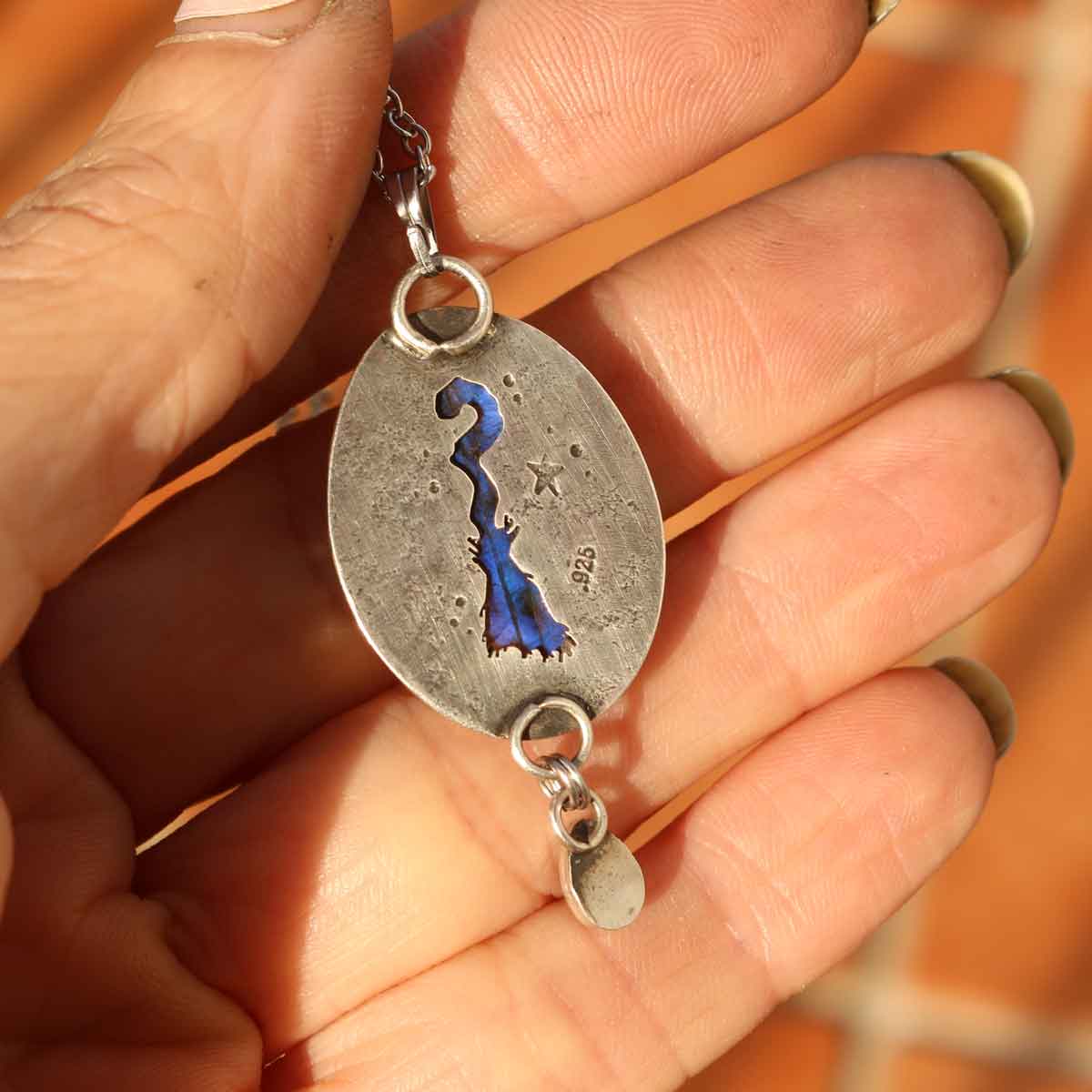 Ciondolo "Baba Yaga" Labradorite blu e Opale etiope nero