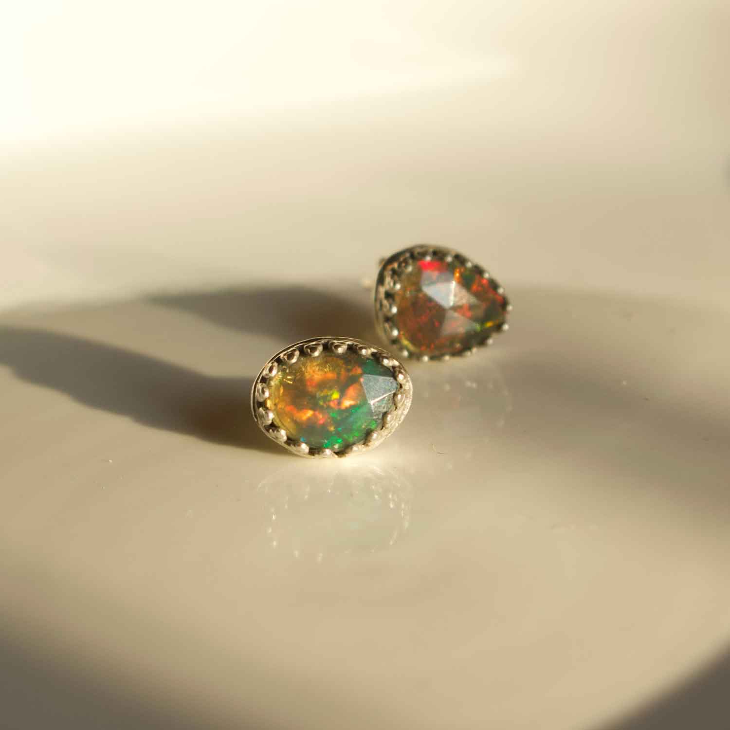 Orecchini "Riflessi di Luce" con Opale Etiope in Argento - PREMIUM QUALITY - RARO