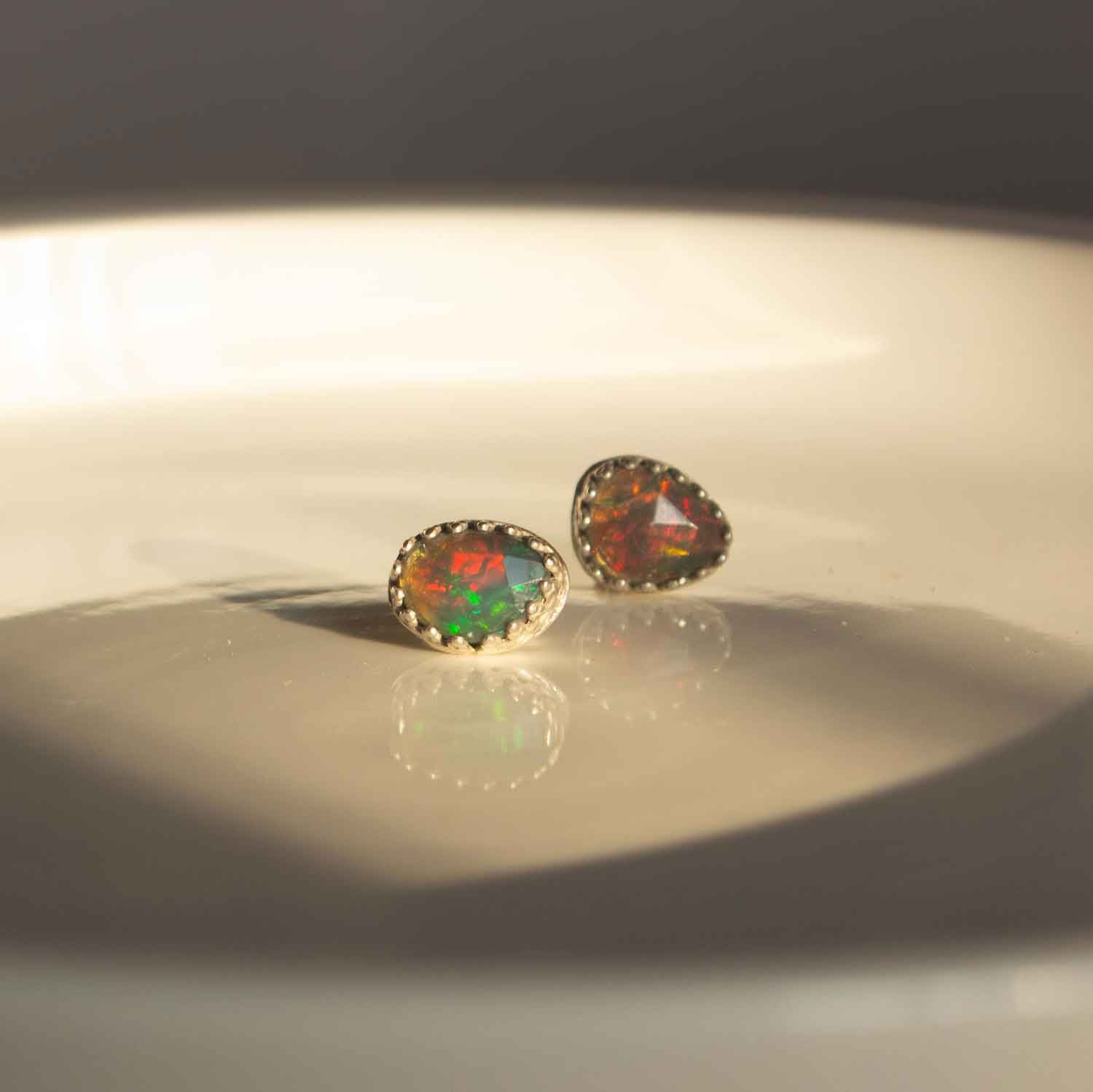 Orecchini "Riflessi di Luce" con Opale Etiope in Argento - PREMIUM QUALITY - RARO