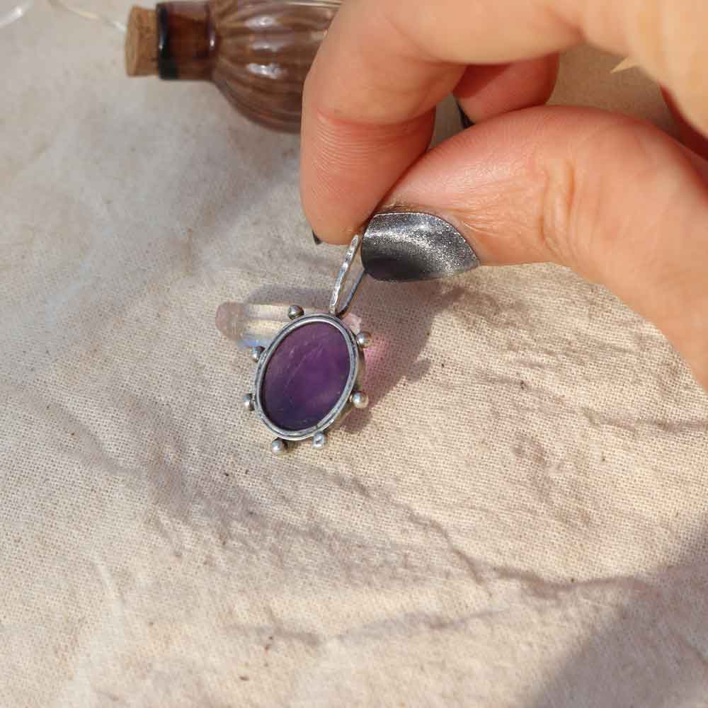 Ciondolo "Oculus Mistico" Ametista viola, taglio rose-cut
