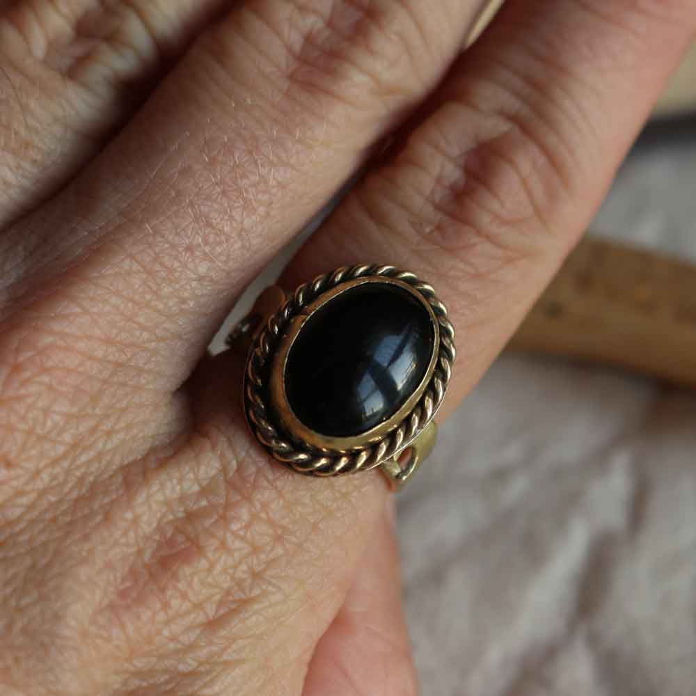Anello "Sigillo della Luna Nera" Onice e Ottone - Taglia IT 13