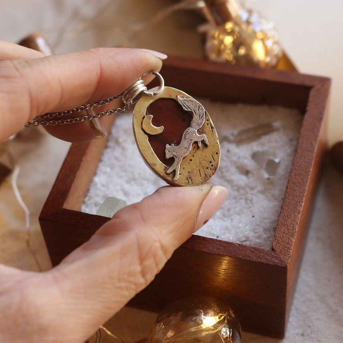 TOTEM "La Volpe" - Occhio di Tigre rosso