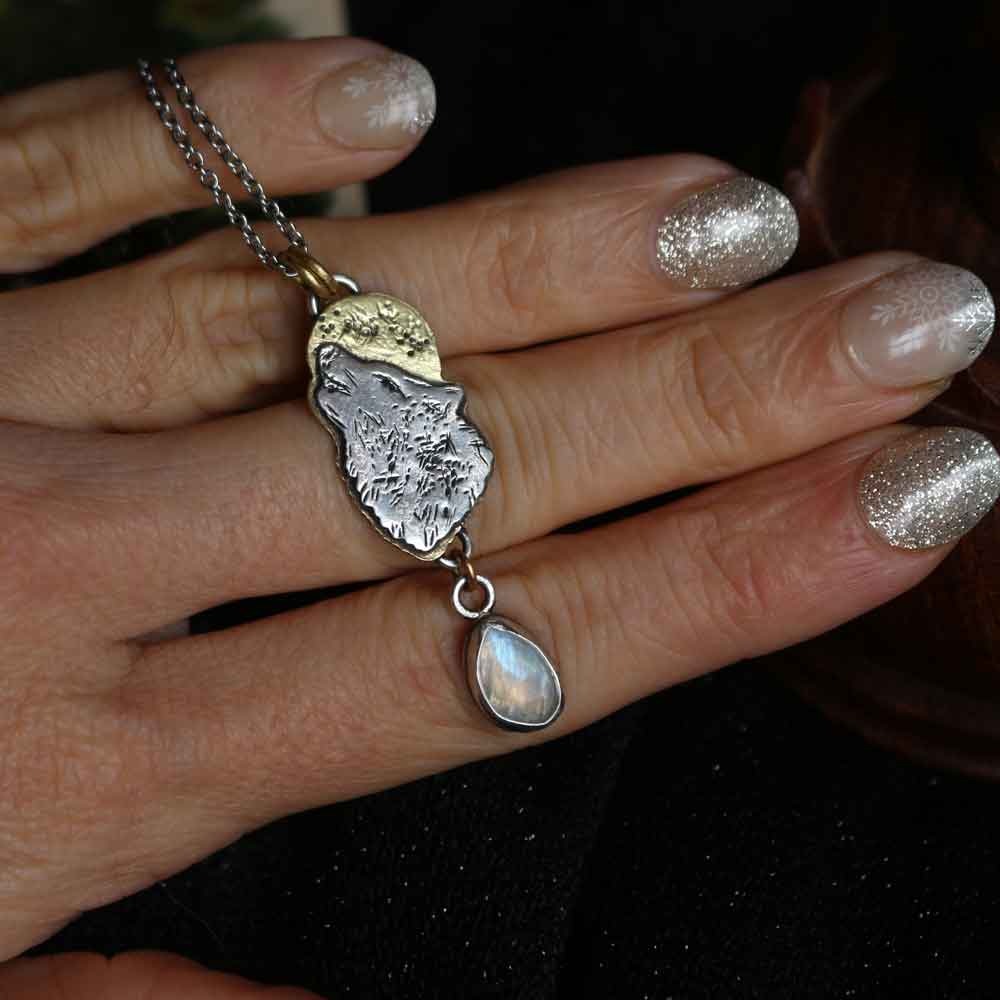 Ciondolo Totem "Il Lupo" con Labradorite bianca