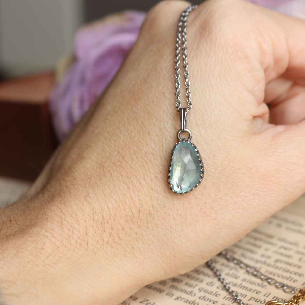 Ciondolo Totem mini "Squalo Balena" - Acquamarina - Riservato per Nicole