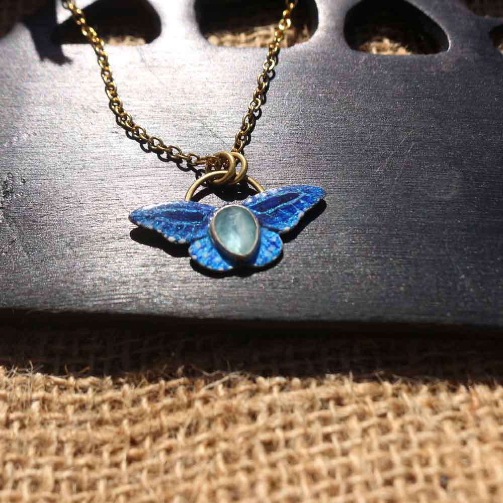 Ciondolo "Farfalla Blu" Farfalla dipinta a mano