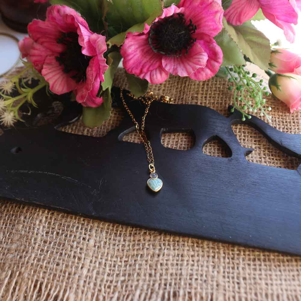 Collana "LUMEA" - Ciondolo cuore di Amazzonite e catenina acciaio
