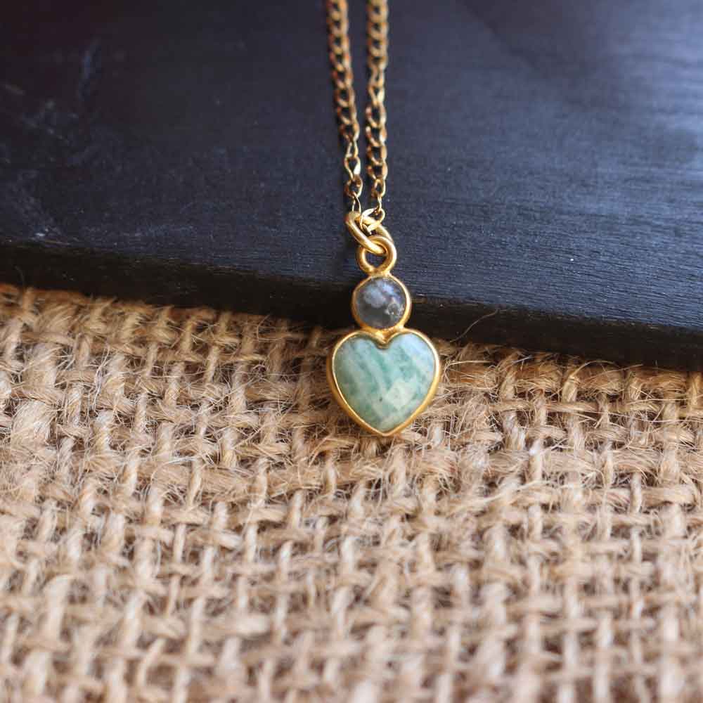 Collana "LUMEA" - Ciondolo cuore di Amazzonite e catenina acciaio
