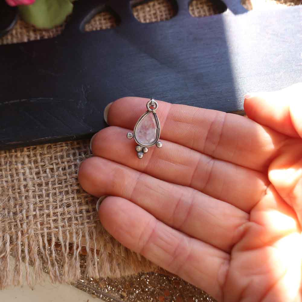 Pendente "Alyra" Labradorite bianca