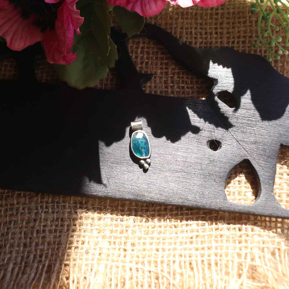 Pendente "Kaelis" Cianite blu