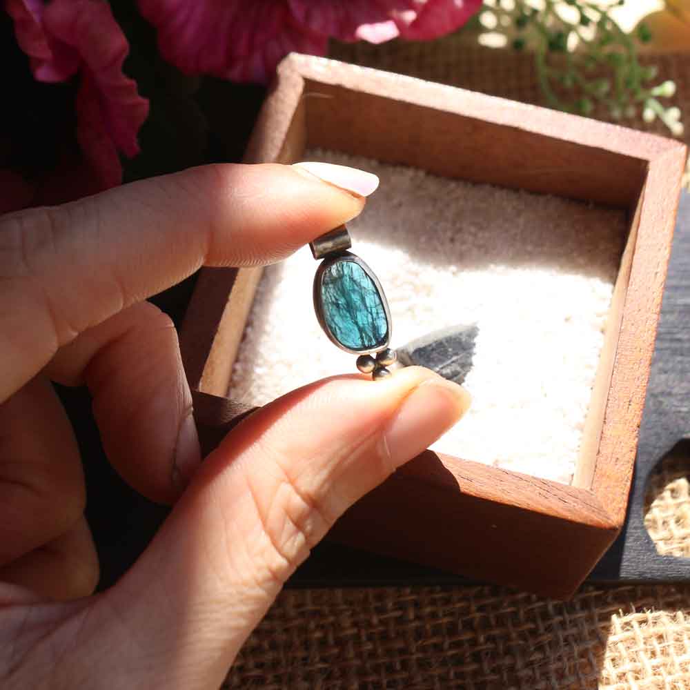 Pendente "Kaelis" Cianite blu