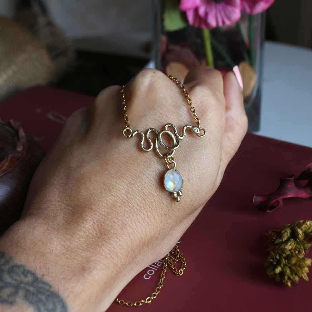 Collana Totem "Serpente" Labradorite bianca arcobaleno - Riservato Daniela