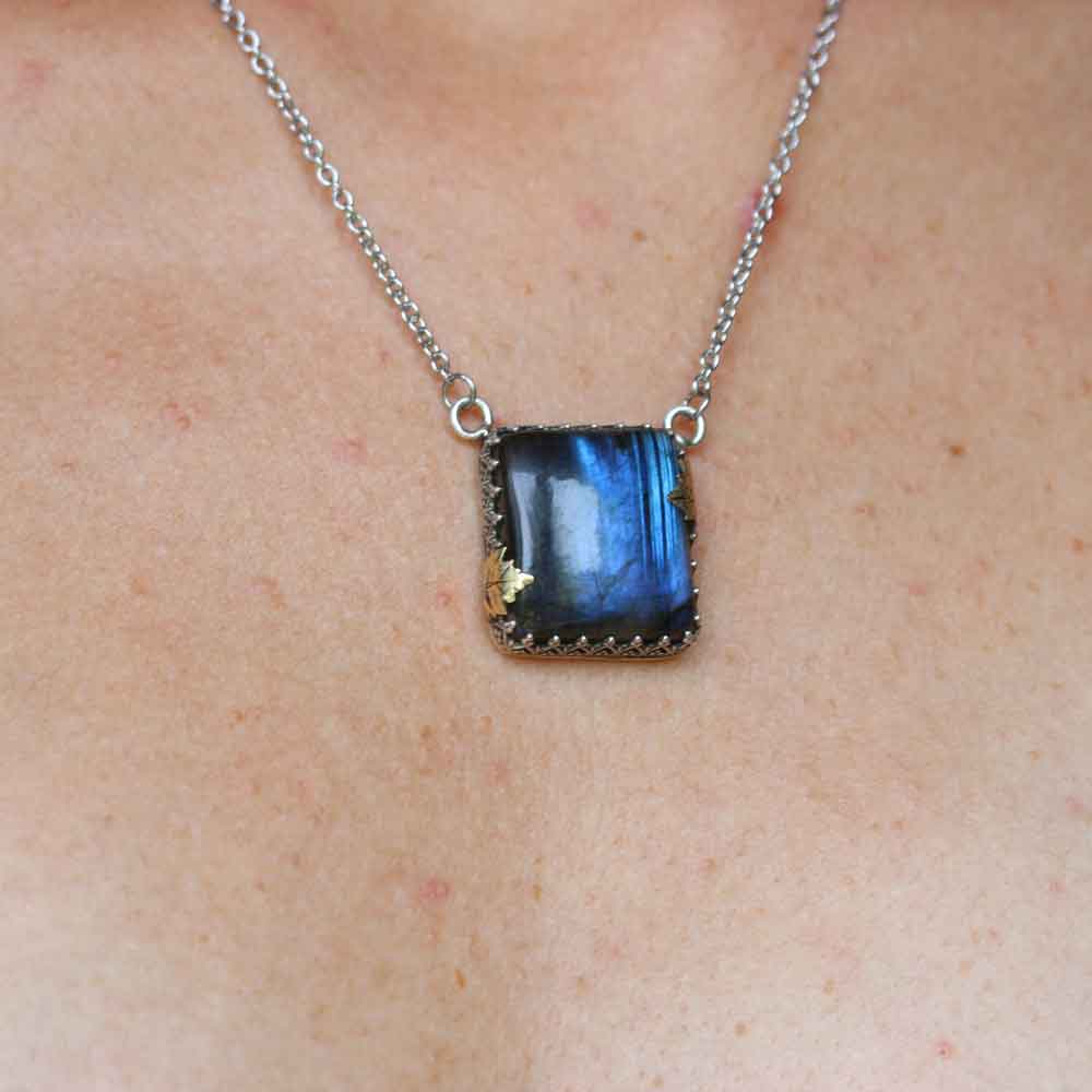 TOTEM "Il Lupo" - Labradorite - Riservato per Silvia T.