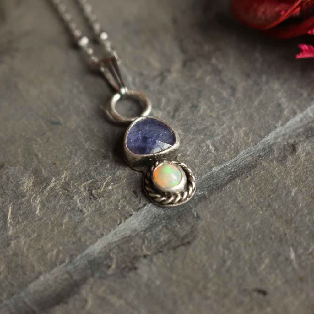 Ciondolo "Luce di Arianrhod" Tanzanite e Opale Etiope