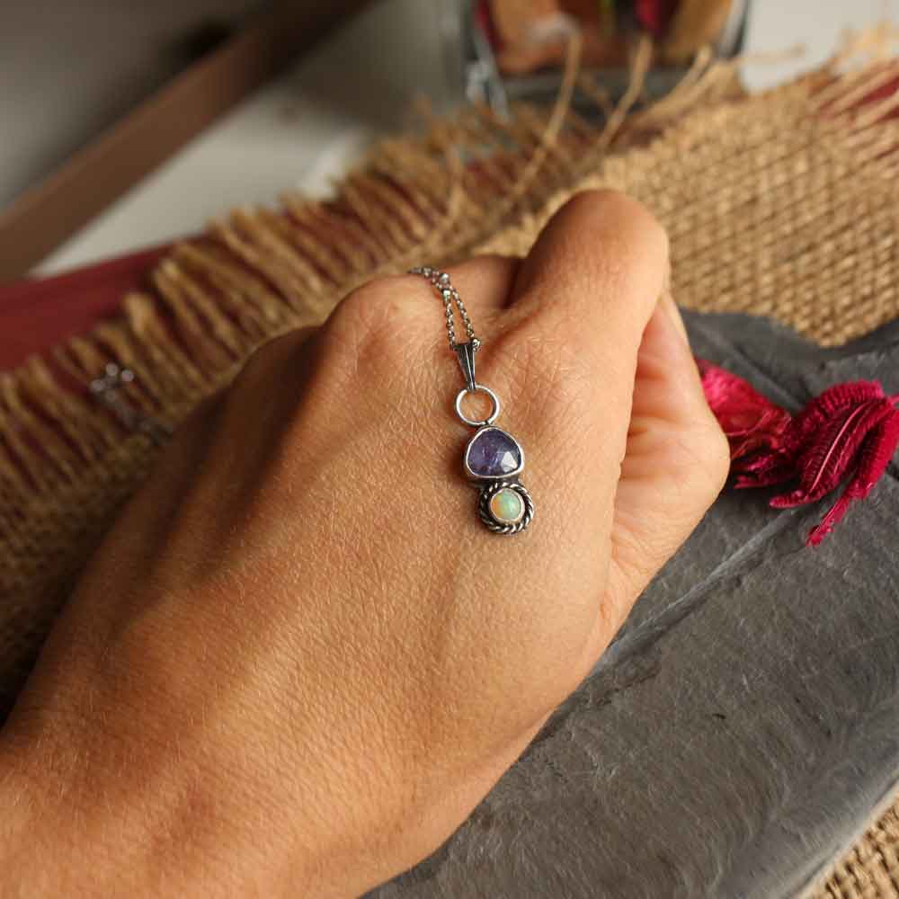 Ciondolo "Luce di Arianrhod" Tanzanite e Opale Etiope