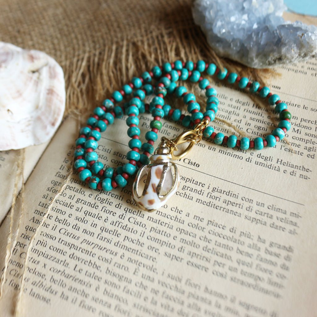 Collana Turchese magnesite con conchiglia